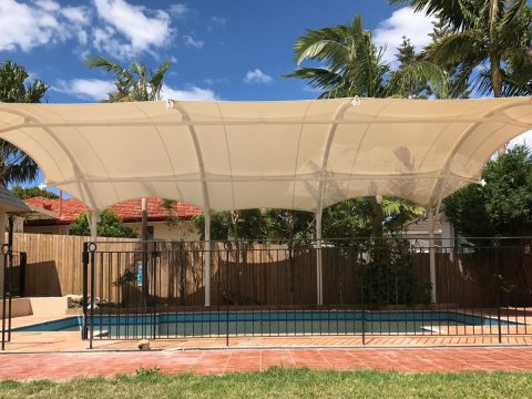 Residential cantilevered shade structure